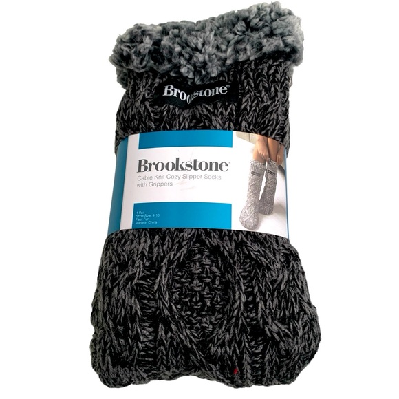 NWT | BROOKSTONE | Dark Gray Cable Knit Cozy Slipper Socks With Grippers | 4-10 - Picture 1 of 10